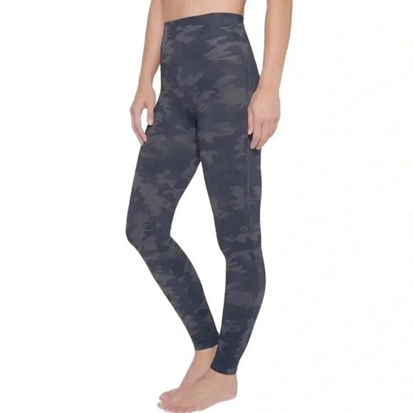 Spanx Womens Camo Leggings Look At Me Now Seamless Size XL NWOT - Picture 1 of 11